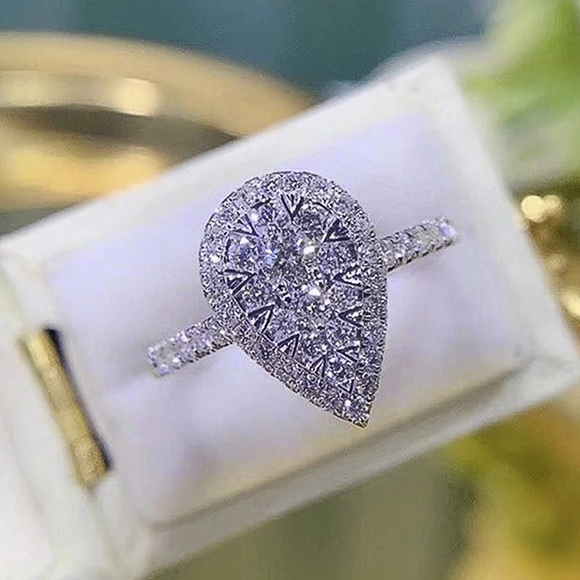 New 925 Silver Pear Cut Diamond Engagement Ring - Picture 2 of 5